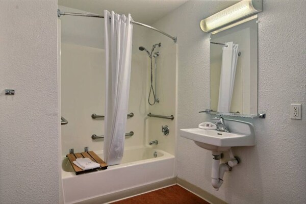 Foto van 1 kingsize bed - 1 queensize bed | Rookvrij - Vakantiehuis in Sacramento CA - Facilities