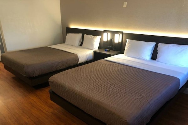 Foto van 2 Queensize Bedden | Ada/ri -douche/ns - Vakantiehuis in Sacramento CA - Facilities