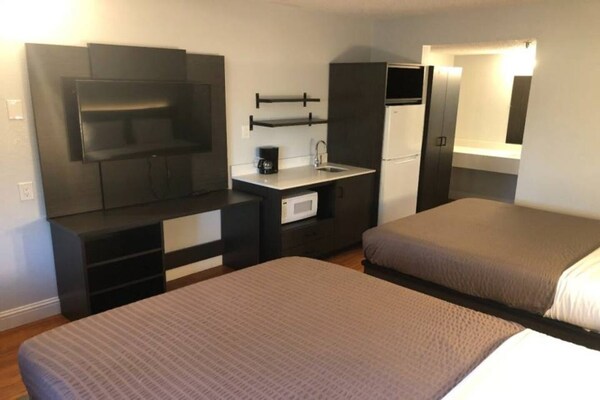 Foto van 2 Queensize Bedden | Ada/ri -douche/ns - Vakantiehuis in Sacramento CA - Facilities