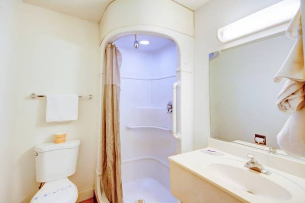 Foto van 2 tweepersoonsbedden | Roken toegestaan - Vakantiehuis in St George UT - BedRoom