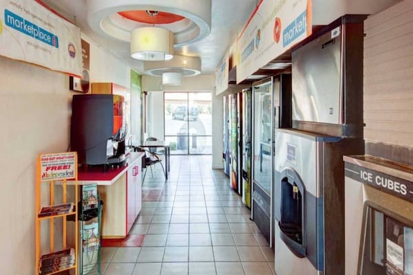 Foto van 2 tweepersoonsbedden | Roken toegestaan - Vakantiehuis in St George UT - FloorPlan