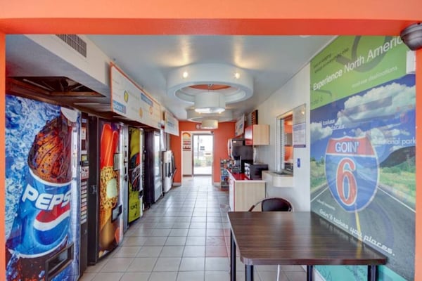 Foto van 2 tweepersoonsbedden | NSMK | Koelkast - Vakantiehuis in St George UT - FloorPlan