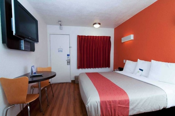 Foto van 1 kingsize bed | Roken toegestaan - Vakantiehuis in Bremerton - BedRoom