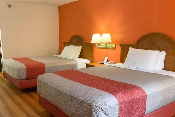 Foto van 2 tweepersoonsbedden | Rolstoeltoegankelijk/bad - Vakantiehuis in Bremerton - BedRoom