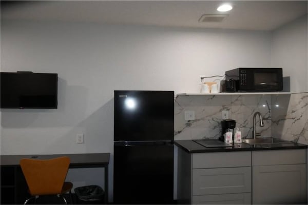 Foto van 1 tweepersoonsbed (queensize) | NS | Keuken - Vakantiehuis in Tacoma - Facilities