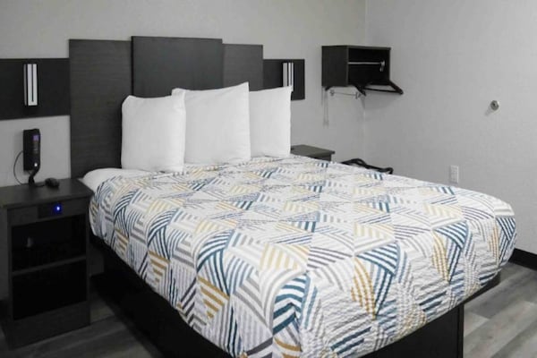 Foto van 1 tweepersoonsbed (queensize) | NS | Keuken - Vakantiehuis in Tacoma - BedRoom