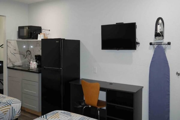 Foto van 1 tweepersoonsbed (queensize) | NS | Keuken - Vakantiehuis in Tacoma - BedRoom