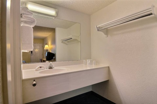 Foto van 1 tweepersoonsbed (queensize) | Magnetron (magnetron), rookvrij - Facilities