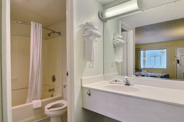Foto van 1 tweepersoonsbed (queensize) | Magnetron (magnetron), rookvrij - Facilities