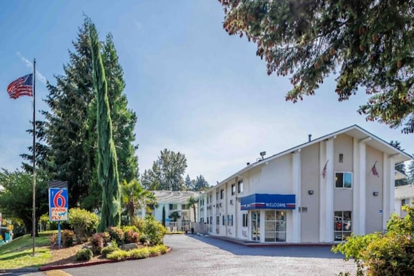 Foto van 1 tweepersoonsbed (queensize) | Rookvrij, Keuken - Vakantiehuis in SeaTac - ExteriorSummer