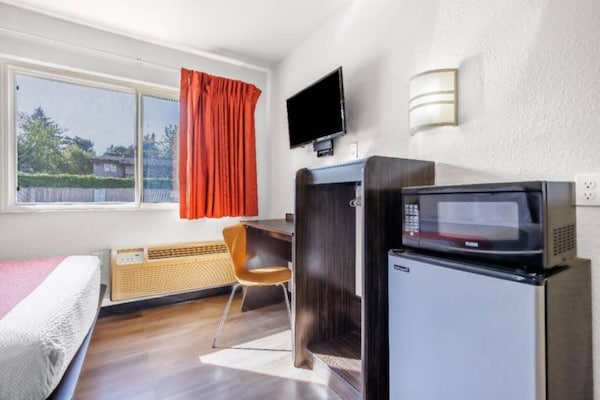 Foto van 1 tweepersoonsbed (queensize) | Rookvrij, Keuken - Vakantiehuis in SeaTac - Facilities