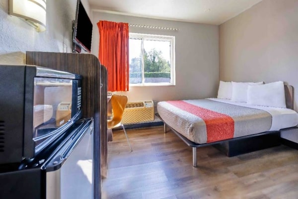 Foto van 1 tweepersoonsbed (queensize) | Niet-roken, koelkast (Micfridge) - Facilities