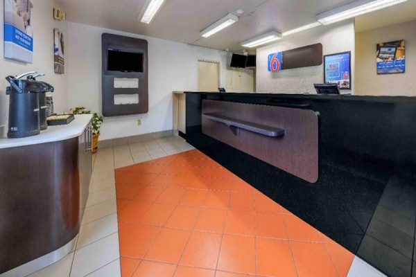 Foto van 1 tweepersoonsbed (queensize) | Niet-roken, koelkast (Micfridge) - FloorPlan