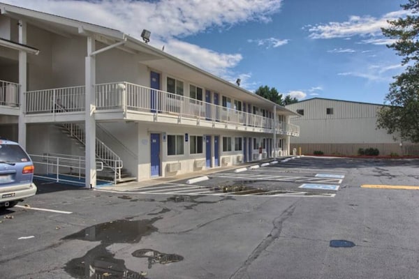 Foto van 1 tweepersoonsbed (queensize) | Rookvrij - Vakantiehuis in Everett - Facilities