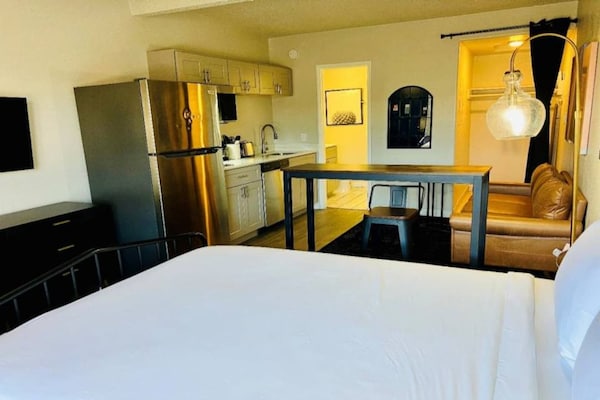 Foto van 1 tweepersoonsbed (queensize) , rookvrij, keuken - Vakantiehuis in Sierra Vista - Facilities