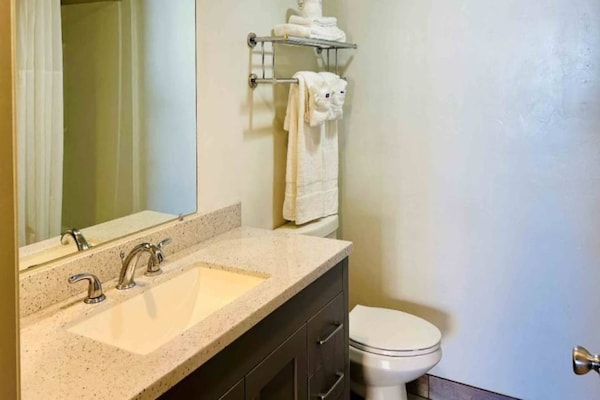 Foto van 2 tweepersoonsbedden, keuken, rookvrij - Vakantiehuis in Sierra Vista - BathRoom