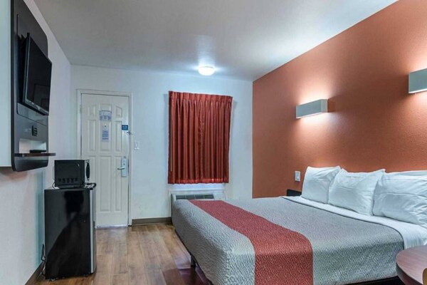 Foto van 1 kingsize bed | Roken toegestaan - Vakantiehuis in Texarkana TX - BedRoom