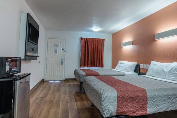 Foto van 2 tweepersoonsbedden | Roken toegestaan - Vakantiehuis in Texarkana TX - BedRoom