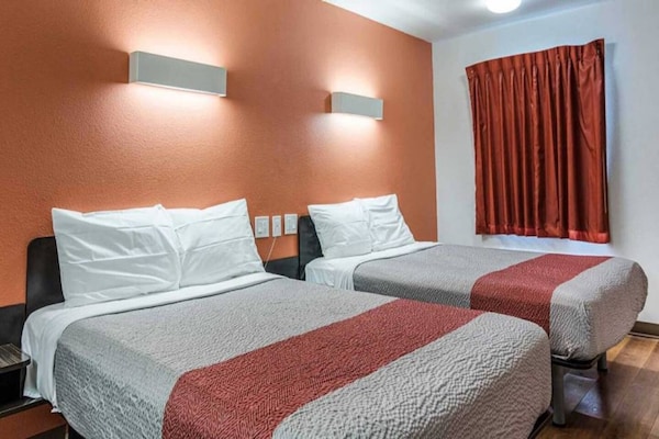Foto van 2 tweepersoonsbedden | Roken toegestaan - Vakantiehuis in Texarkana TX - BedRoom