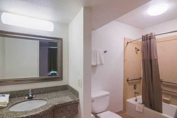 Foto van 2 tweepersoonsbedden (queensize) |, Keuken - Vakantiehuis in Tyler TX - BedRoom