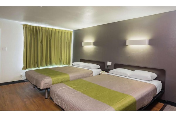 Foto van 2 tweepersoonsbedden (queensize) |, Keuken - Vakantiehuis in Tyler TX - BedRoom