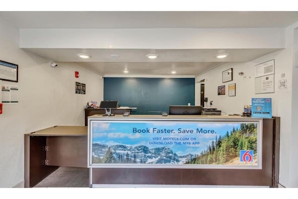 Foto van 2 tweepersoonsbedden | Rookvrij - Vakantiehuis in Ogden - HallReception