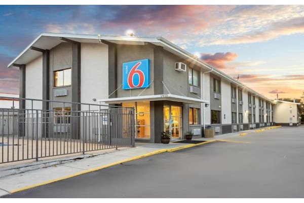 Foto van 2 tweepersoonsbedden | Toegankelijk voor - Vakantiehuis in Ogden - Outdoor