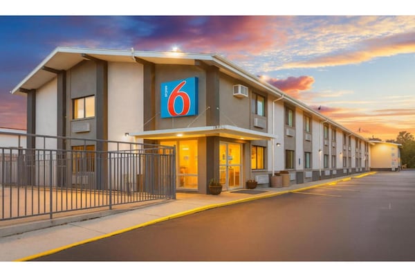Foto van 2 tweepersoonsbedden | Toegankelijk voor - Vakantiehuis in Ogden - Outdoor