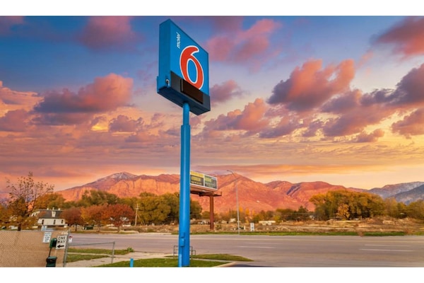 Foto van 2 tweepersoonsbedden | Toegankelijk voor - Vakantiehuis in Ogden - Outdoor