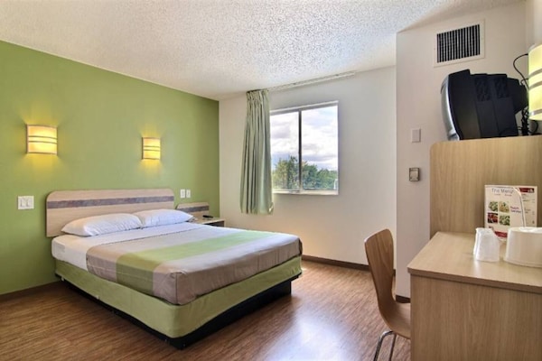 Foto van 1 kingsize bed | Micfridge - Vakantiehuis in Albuquerque NM - BedRoom
