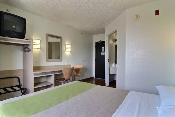 Foto van 1 tweepersoonsbed | Rookvrij - Vakantiehuis in Albuquerque NM - BedRoom