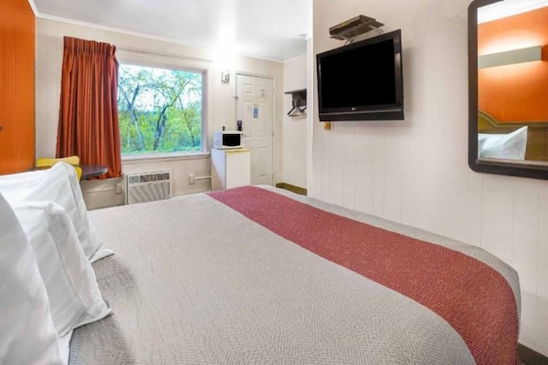 Foto van 1 kingsize bed | Roken toegestaan, koelkast aanwezig - BedRoom
