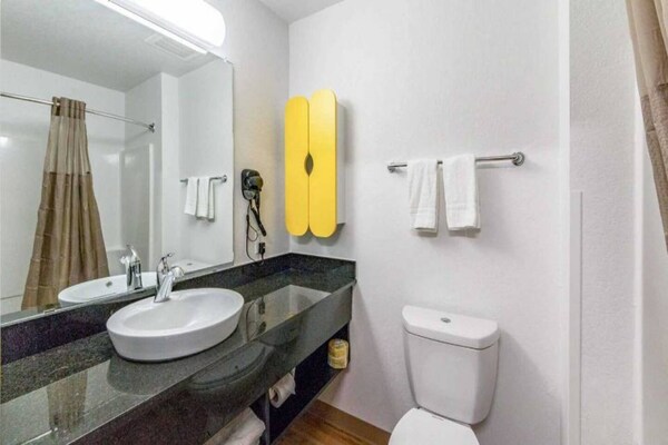 Foto van 2 tweepersoonsbedden | Rookvrij, Keuken - Vakantiehuis in San Marcos - BathRoom