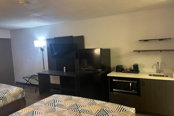 Foto van 2 tweepersoonsbedden | Suite, rookvrij, keuken - Vakantiehuis in Montgomery - BedRoom