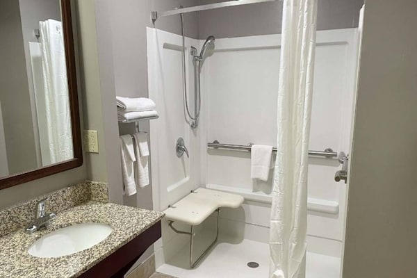 Foto van 2 tweepersoonsbedden | Niet-roken, Keuken - Vakantiehuis in West Columbia - BathRoom