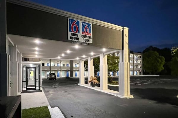 Foto van 2 tweepersoonsbedden | Roken toegestaan, Keuken - Vakantiehuis in West Columbia - ExteriorSummer