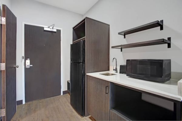 Foto van 2 tweepersoonsbedden | Nsmk, keuken - Vakantiehuis in Monahans - Facilities