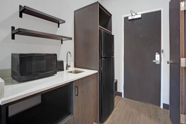 Foto van 2 tweepersoonsbedden | Nsmk, keuken - Vakantiehuis in Monahans - Kitchen