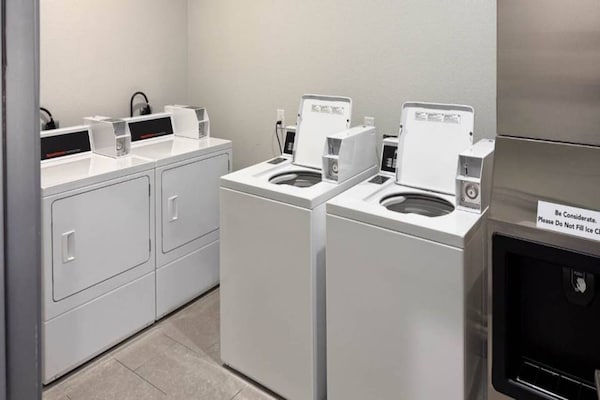 Foto van 2 tweepersoonsbedden | Rookvrij, Keuken - Vakantiehuis in Dallas - Facilities