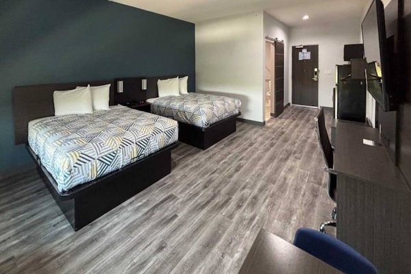 Foto van 2 tweepersoonsbedden | Rookvrij, Keuken - Vakantiehuis in Dallas - BedRoom