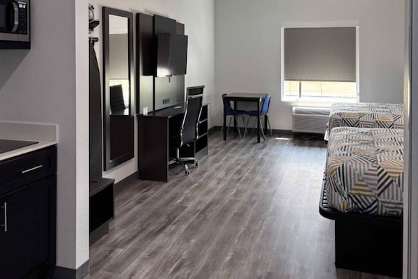 Foto van 2 tweepersoonsbedden | Rookvrij, Keuken - Vakantiehuis in Dallas - BedRoom