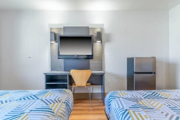 Foto van 2 tweepersoonsbedden | Rookvrij, Keuken - Vakantiehuis in Hayward - Facilities