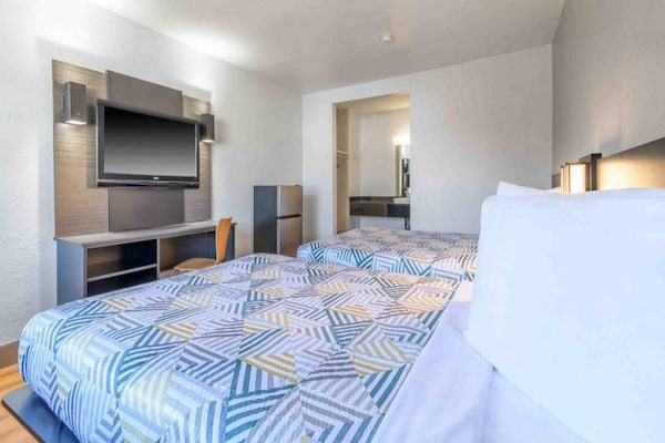 Foto van 2 tweepersoonsbedden | Roken toegestaan, Keuken - Vakantiehuis in Hayward - Facilities
