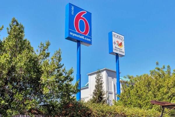 Foto van 2 tweepersoonsbedden | Redwood City - Vakantiehuis in Belmont - Facilities