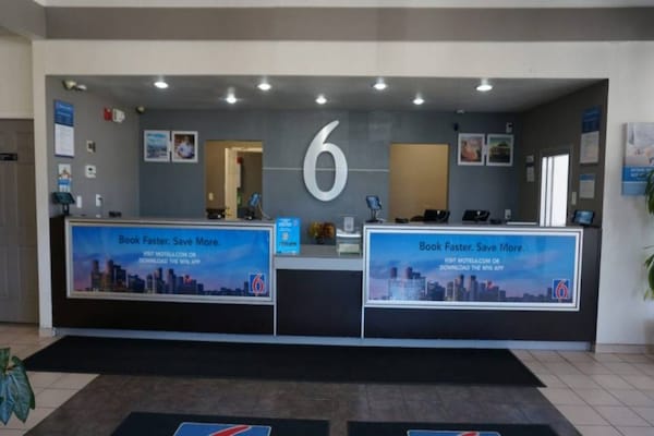 Foto van 2 tweepersoonsbedden | Redwood City - Vakantiehuis in Belmont - ExteriorSummer