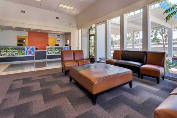 Foto van 2 tweepersoonsbedden | Redwood City - Vakantiehuis in Belmont - FloorPlan