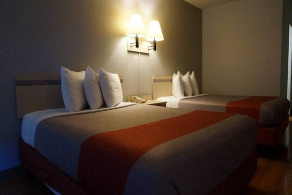 Foto van 2 tweepersoonsbedden | Redwood City - Vakantiehuis in Belmont - BedRoom
