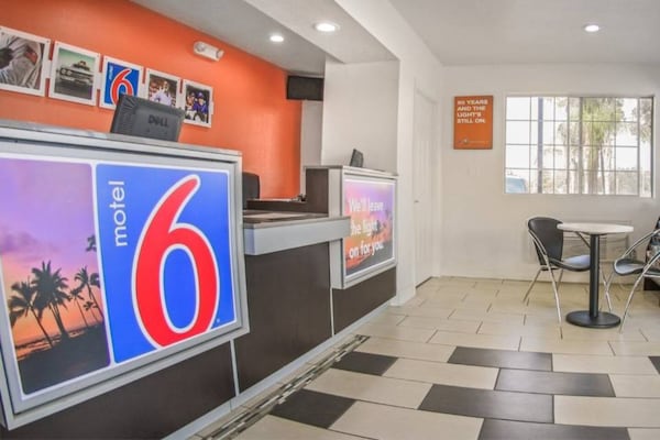 Foto van 1 tweepersoonsbed (queensize) | Niet-roken, koelkast (Micfridge) - FloorPlan