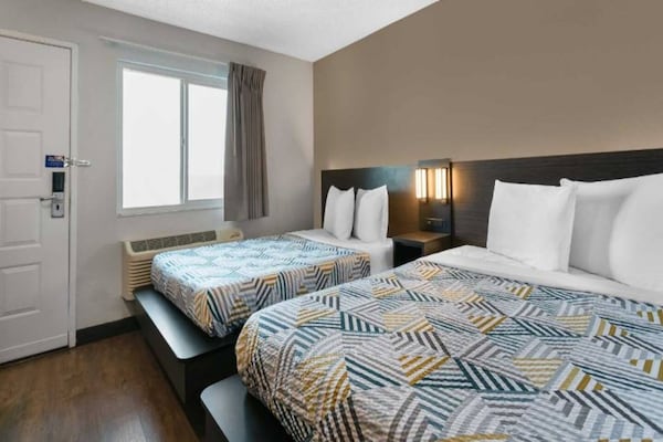 Foto van 2 Volledige Bedden | Ns | Micfridge - Vakantiehuis in Merced - BedRoom