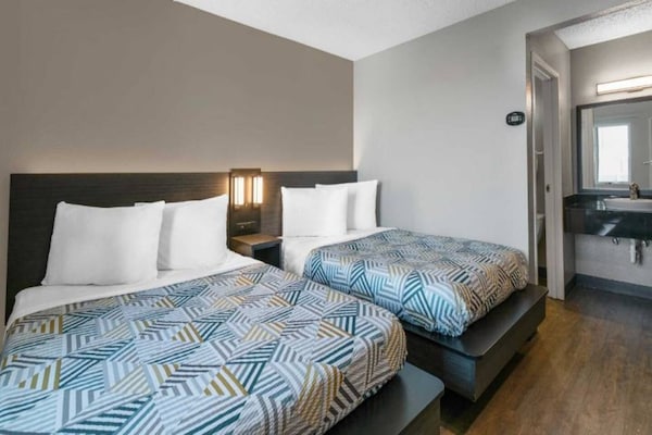 Foto van 2 Volledige Bedden | Ns | Micfridge - Vakantiehuis in Merced - BedRoom